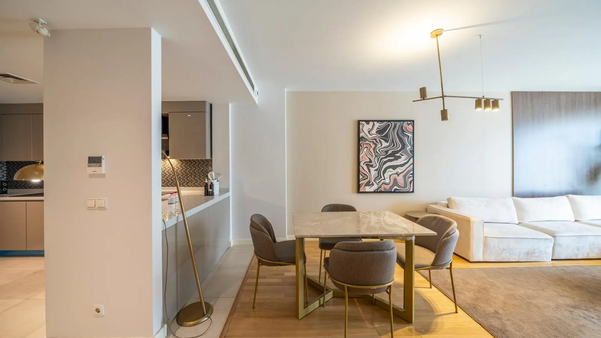 Taksim Petek Residence By Guestteori Istanbul Turkey