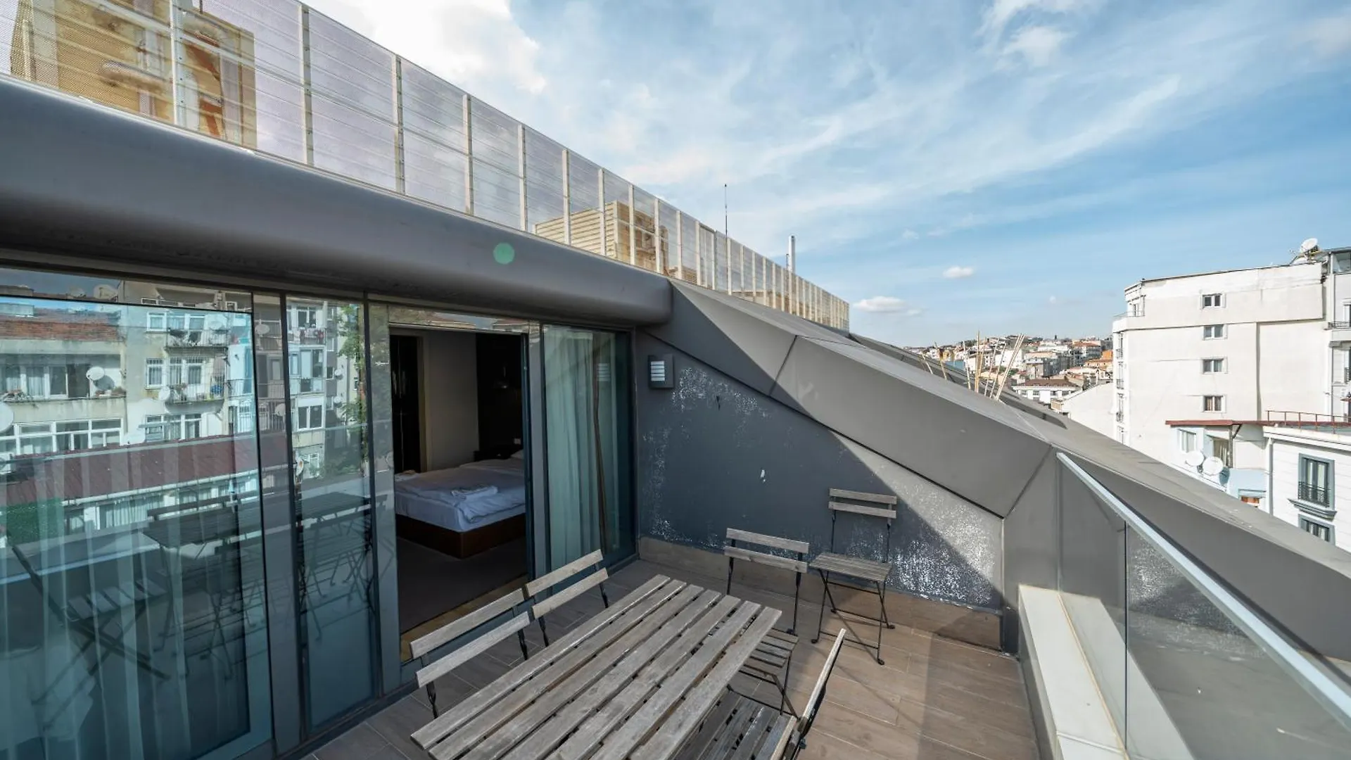 Taksim Petek Residence By Guestteori Istanbul Turkey